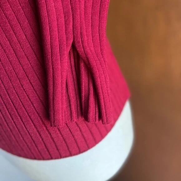 Lulus Perfect Timing Crop Rib Sweater Small Burgundy NWT Foldover Off Shoulder - Picture 2 of 4